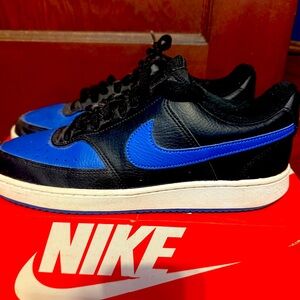 Men’s Nike sneakers
